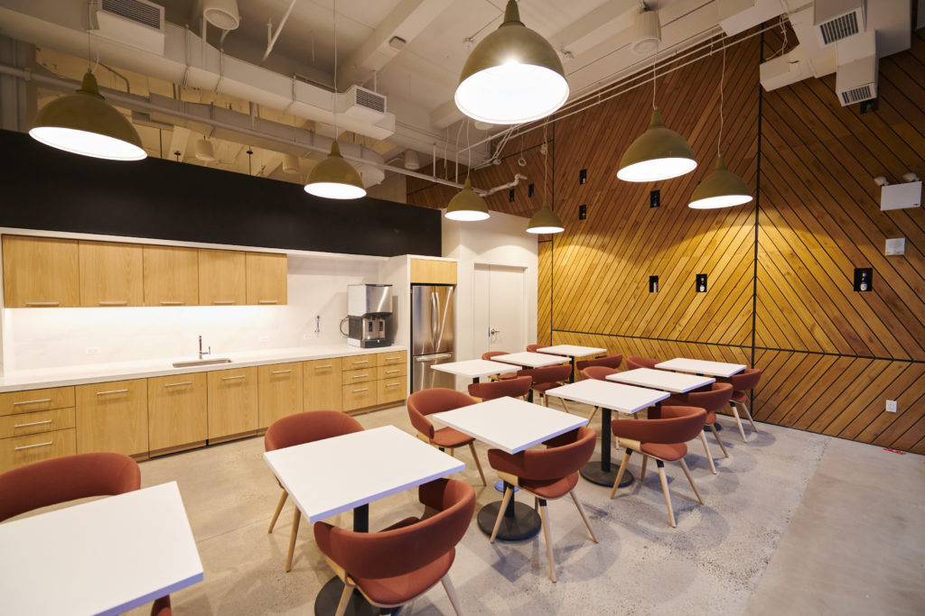 Project Spotlight: AB InBev – CSO Optimization
Partnering with TPG Architecture, this gorgeous new office space includes new millwork, office and conferencing centers, cafeteria/bar, metal and glass partitions.
talisenconstructioncorp.com/projects/ab-in…