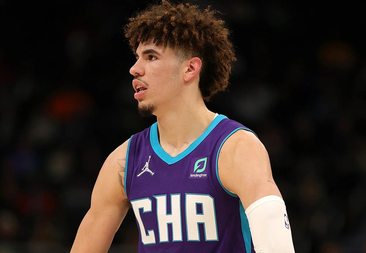 LegionHoops's tweet image. LaMelo Ball announced he’s changing his jersey number to No. 1.

“I’m not supposed to wear No. 2 ever again in my life.”

(via @SteveReedAP)