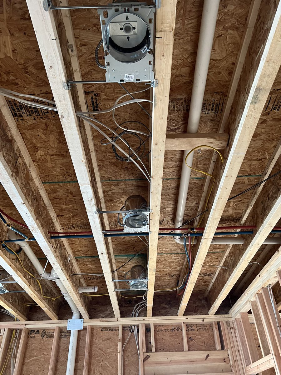 itzKryptoxic's tweet photo. “Your camera roll is probably full of dank memes”
Me (a construction worker): https://t.co/ScqAB8nhRq