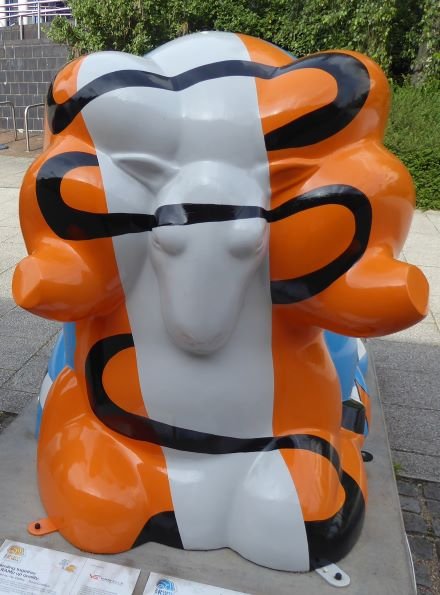 We're looking for volunteers to help ram in as many cars as we can into @NTPenrhynCastle tomorrow morning! 4 people needed from 8am to 11am. Any takers? Please email us penrhyn@parkrun.com. NT food and parkrun volunteer credit!