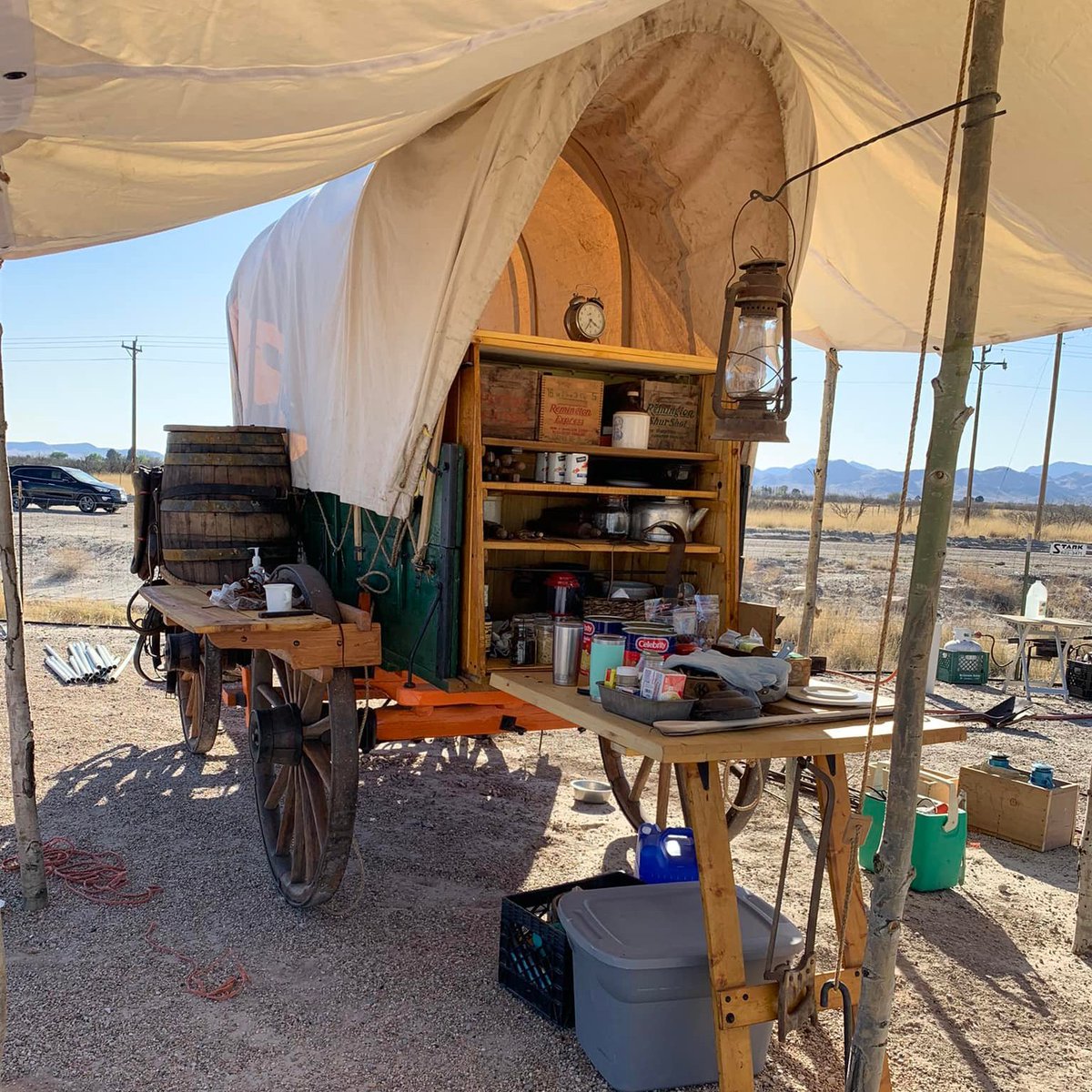 Explore_Cochise's tweet photo. Looking for some wild west fun this weekend? Head to Willcox, Cochise County! With barrel racing, team roping, a chuckwagon cook-off, ranch rodeo, tractor pull, AND egg hunt w/ the Easter Bunny - you won't be disappointed! https://t.co/Iy0SCucUhI 
#MyCochiseAdventure https://t.co/r0dmcAqtey