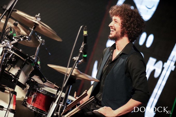 View image on Twitter