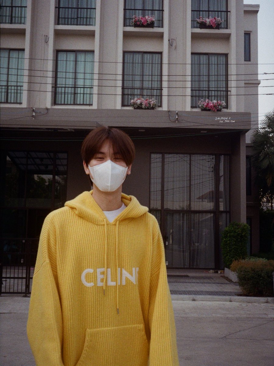 SalmonP1998's tweet photo. (2) 
📷 Olympus pen / Kodak Gold 200

#prem_space https://t.co/ChwuiScYVo