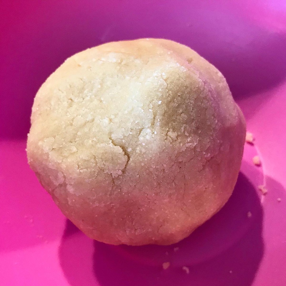 SweMetalChef's tweet image. Happy Eostre! Lady Dawn is here. \m/ #eostre #dawn #godess #celebration #easter #marsipan #chicken #delight