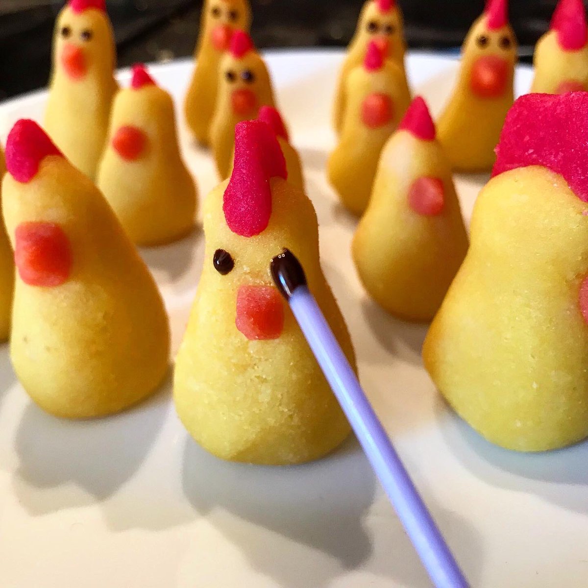 SweMetalChef's tweet image. Happy Eostre! Lady Dawn is here. \m/ #eostre #dawn #godess #celebration #easter #marsipan #chicken #delight