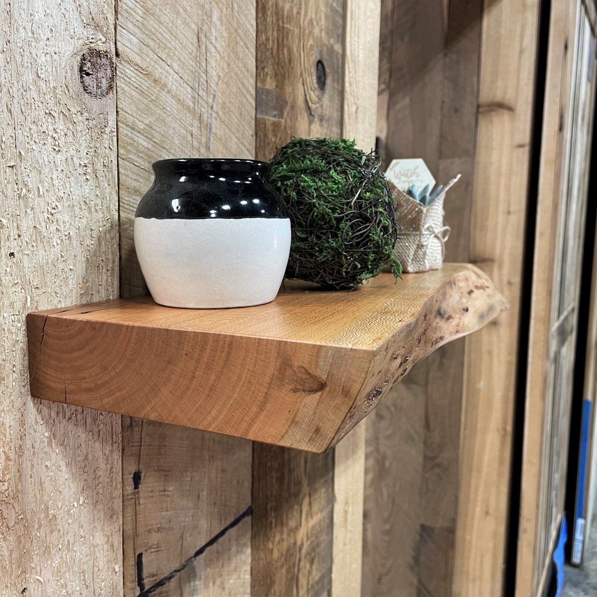 ReclaimedBarnOH's tweet photo. Bring the natural beauty of live edge hardwood into your home with our new floating shelves. Available in 4 colors/species &amp; 3 sizes - they’re practical, beautiful &amp; so easy to install! Call, message or visit us to get yours today! #thereclaimedbarn #floatingshelves #liveedge https://t.co/AykAEiO7Gy