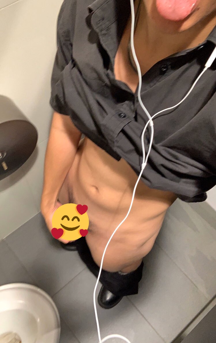 Wtw? 😉

onlyfans.com/swavysv