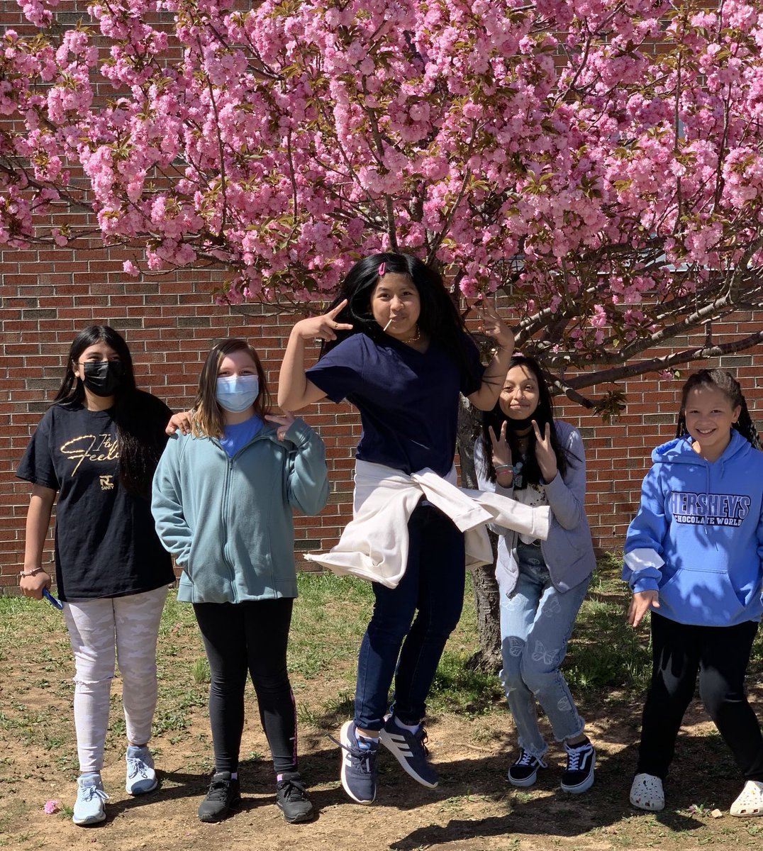 Poe Middle School tweet media