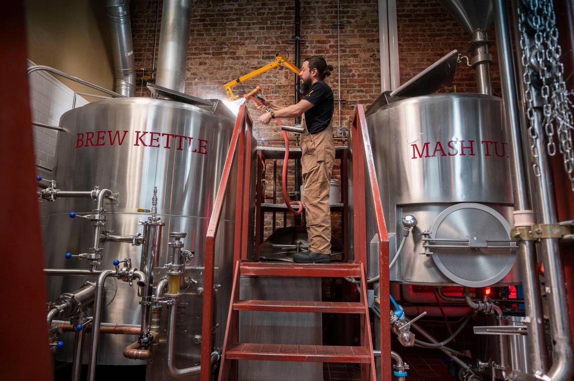 Auburn is now home to some of the area’s most diverse, oldest and top-rated breweries in the Sacramento area. 

Besides Auburn Alehouse, there is <a href="/KneeDeepBrewing/">Knee Deep Brewing</a>, <a href="/CrookedLaneBrew/">Crooked Lane Brewing</a> and <a href="/BeerMoonraker/">Moonraker Brewing Co</a>.

📷: <a href="/HectorJAmezcua/">Hector Amezcua He/Him/El</a>