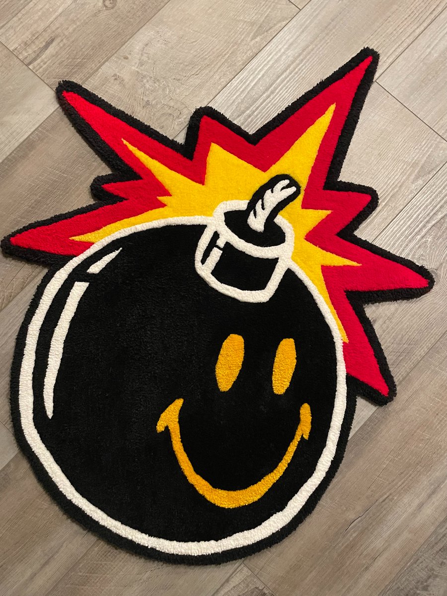 Happy Friday everyone! Giveaway time! 🚨 

After hitting 1k followers, I wanted to give away something special while also supporting some <a href="/AdamBombSquad/">Adam Bomb Squad</a> members. So I hit up <a href="/dericfoz/">dericfoz</a> over at <a href="/CinCityRugs/">CinCityRugs</a> where he and <a href="/cinniexbuns/">Cin</a> made me a Face Adam rug!