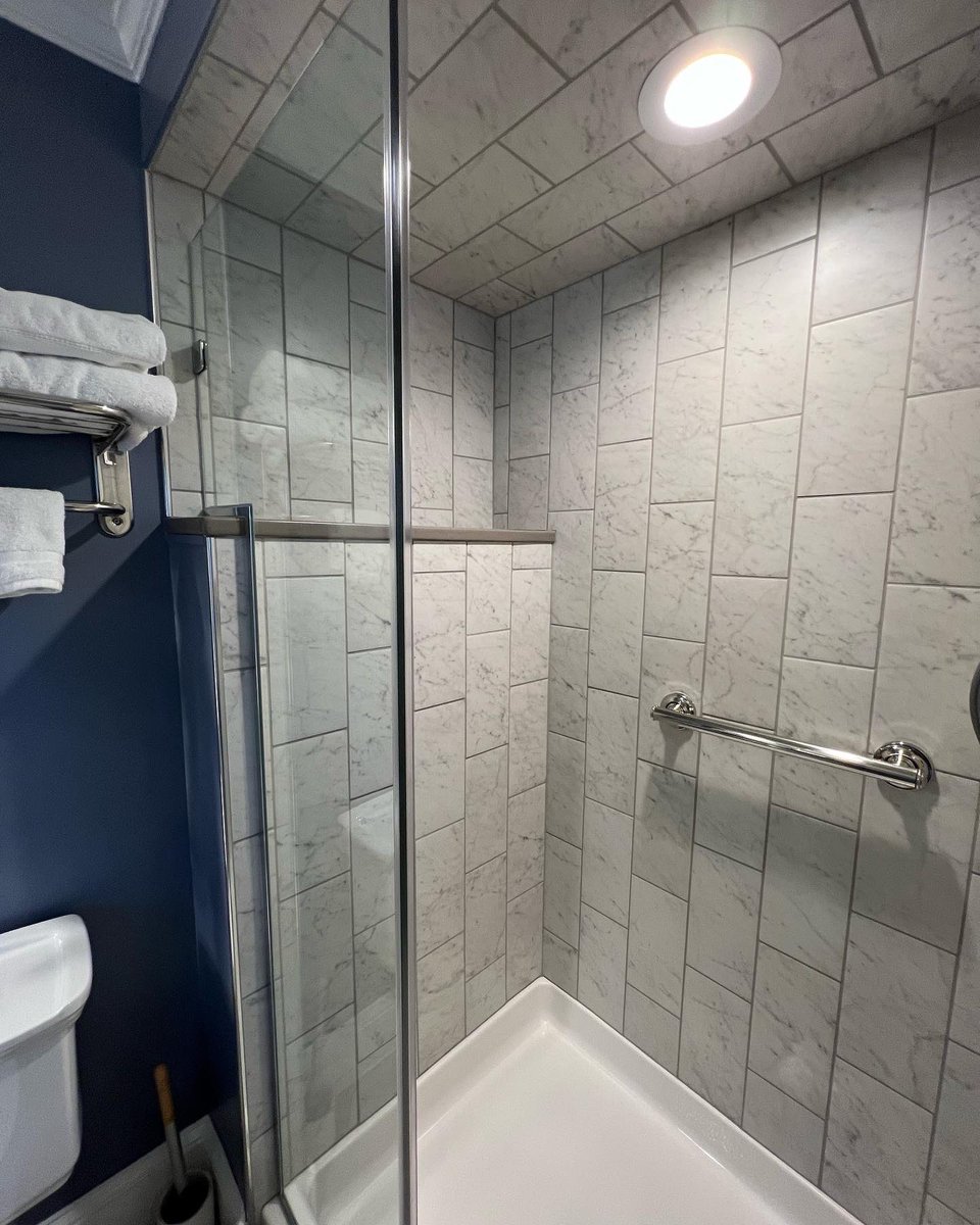 InnatAntietam's tweet photo. And (finally I remember to post) here is the finished Potomac bathroom shower! Looks amazing and guests assure us it’s awesome! Thanks @smithrenovations ! Fantastic work, as ever!! 🚿🧼🥰 #bathroomremodel #localcontractor #bedandbreakfastlife https://t.co/C3YhDMGnAI