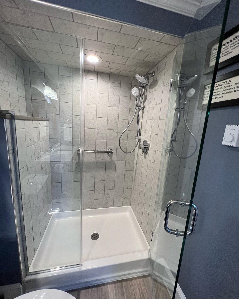 InnatAntietam's tweet photo. And (finally I remember to post) here is the finished Potomac bathroom shower! Looks amazing and guests assure us it’s awesome! Thanks @smithrenovations ! Fantastic work, as ever!! 🚿🧼🥰 #bathroomremodel #localcontractor #bedandbreakfastlife https://t.co/C3YhDMGnAI