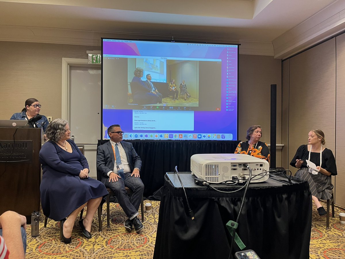 HoustonLawLib's tweet photo. In the “What’s in a Name?” panel, our panelist weigh in on titles in academic law librarianship #SWALL2022 https://t.co/QgOXXOgTwT
