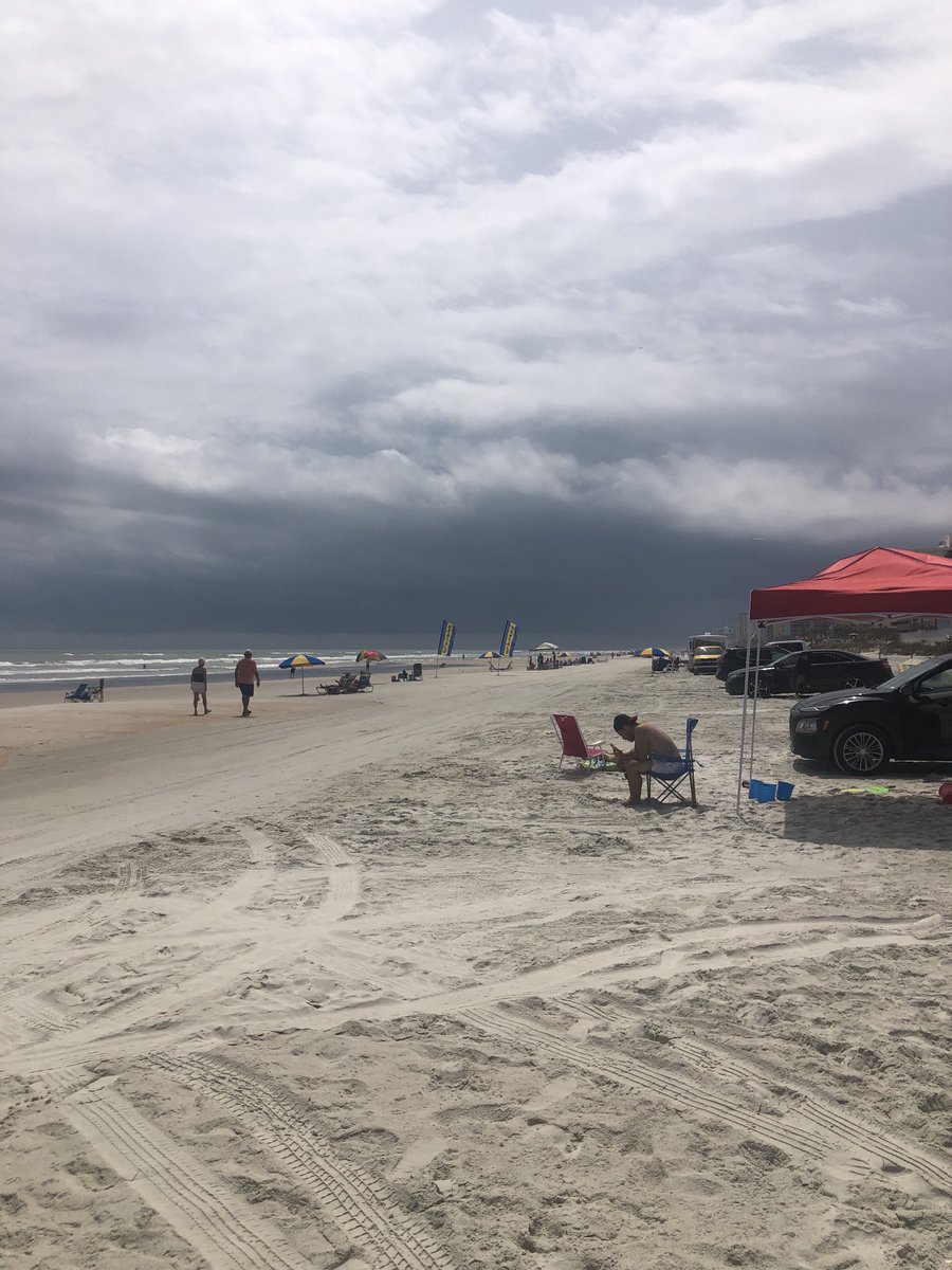 Trying to buy corn today at Daytona Beach.  Having a hard time finding any farmers!
