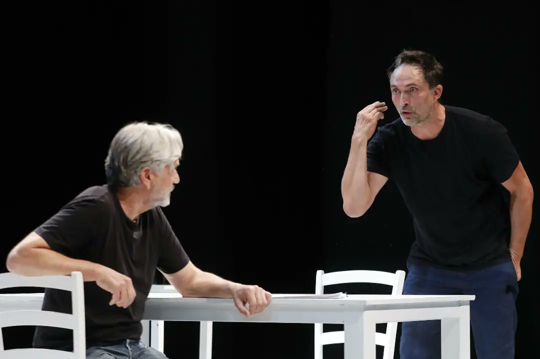 fundteatroamil's tweet photo. #CoproduccionesMil: #EncuentrosBrevesConHombresRepulsivos

Una potente puesta en escena regresa a los escenarios con "Encuentros breves con hombres repulsivos", del gran director argentino #DanielVeronese, basada en el texto homónimo del escritor #DavidFosterWallace. https://t.co/bzNVeihVHT