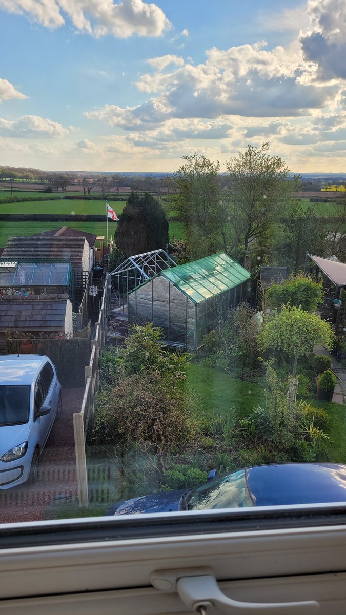 rockerblonde's tweet image. Frame works both fully done, that might be due to the need to be fully square once the glass in the roof is done. Or because the odd slab has moved slightly over the last week. Done for the day long soak in the bath is needed. #greenhouse #isssues #BankHoliday #gardenjobs #build