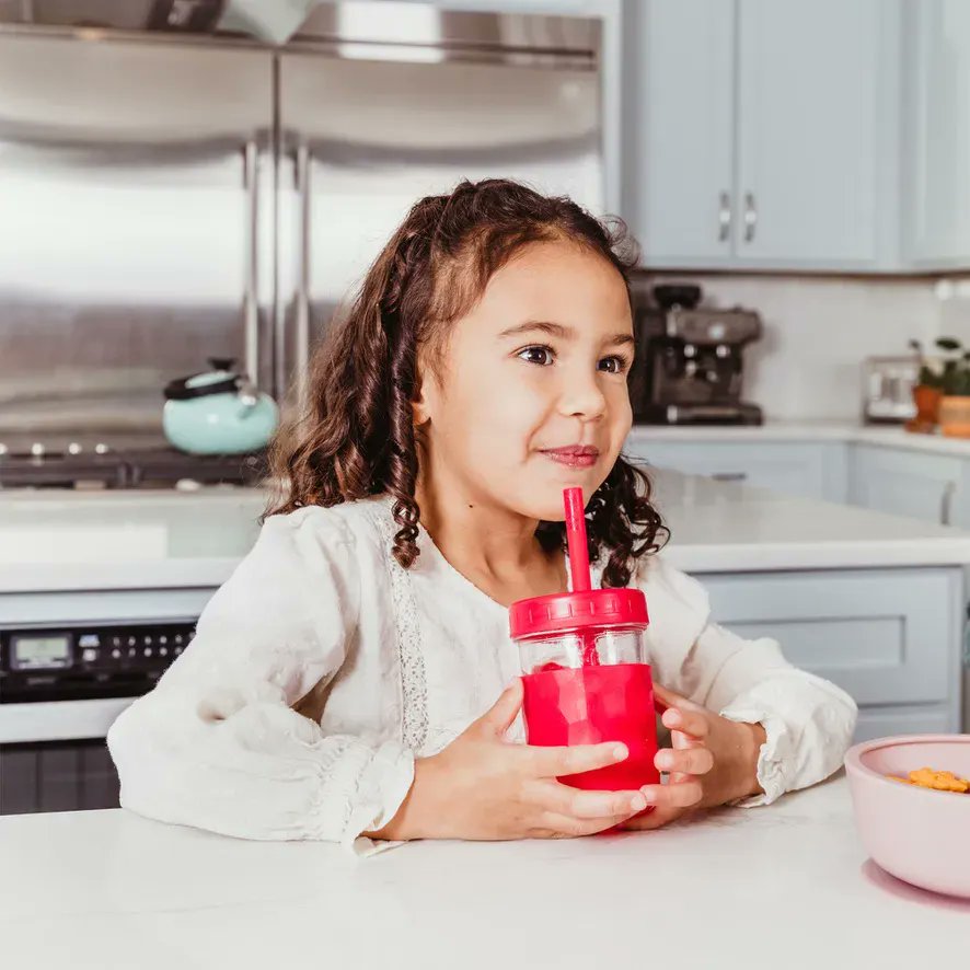 weesproutco's tweet photo. 🥦 Give smoothies a try if it takes superhuman effort to get your kiddo to eat one piece of broccoli! They’re an easy and delicious way to sneak some fruit and veg into their diet

What’s your go-to trick for making sure your little gets enough veg? https://t.co/WwNfDkxVO1