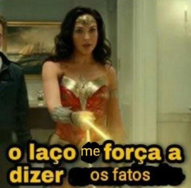 emz_rainha's tweet photo. Como q essa skin tá perdendo 
Com todo respeito ao artista da dj emz nas a superioridade dessa skin https://t.co/RLRRhbxpLs