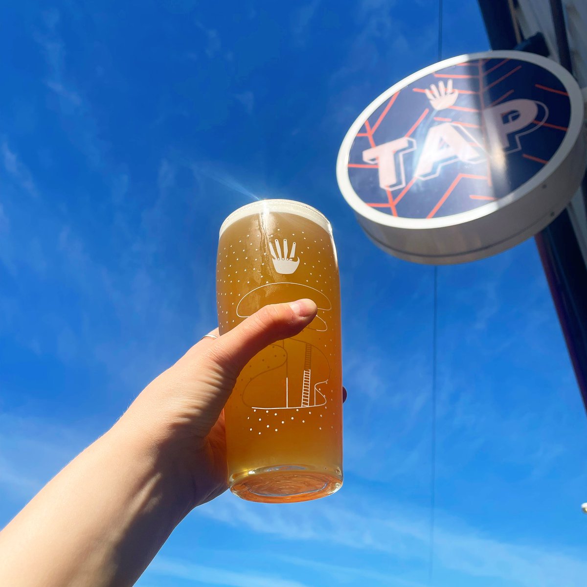 Pints to the sky! It’s the bank holiday weekend and with weather like this it’s definitely Shaka time! As a treat we’re open from now until 9, come join us basking in the sunshine! 🍻🌞