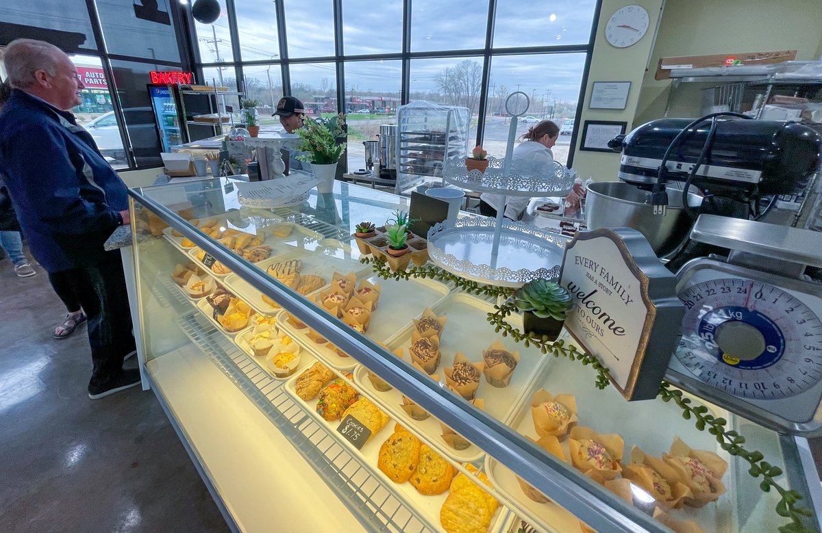 MartinCityMO's tweet photo. Welcome Penny's #Bakery to Martin City! Doors are open on Holmes Road next to @MCitycoffee and the donuts, cupcakes, scones and pastries are to die for! Best in #KansasCity - judge for yourself. https://t.co/rFLqueQSJP