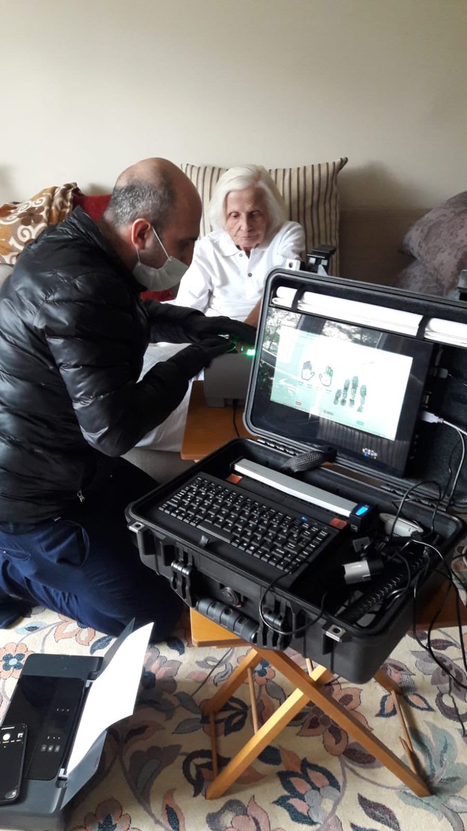 Rahatsızlığı nedeniyle evinde ziyaret ettiğimiz büyüğümüze kimlik kartı vererek hastanede işlemlerini kolaylaştırdık Yüzlerde tebessüm olmaya devammmm🤗 <a href="/sefikaygol/">Şefik AYGÖL</a> <a href="/HacTemel/">Hacı Temel</a> <a href="/TCNufus/">Nüfus ve Vatandaşlık İşleri Genel Müdürlüğü</a> #hayatınızınheranında