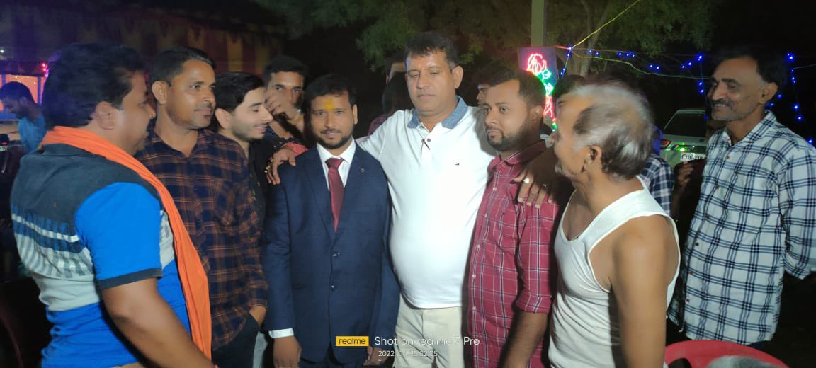 _Randhir_singh's tweet photo. बभनगामा पंचायत के दुनुआडिह गाँव सचिन सिंह जी के बेटा एवं गजीयाडीह गाँव के रोशन रॉय की बहन की तिलक में पहुँचा ! https://t.co/0FwDDf1tDJ