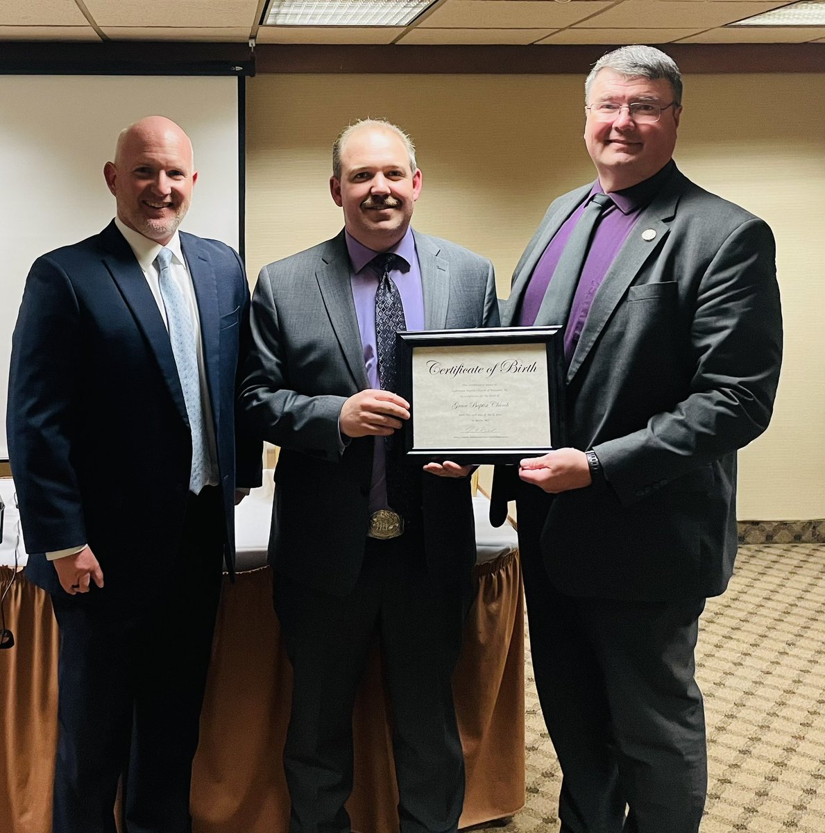 Jrowlandbcpm's tweet photo. Praise God, another baby is born! Pastor Varnadore of Lighthouse Baptist read declarations proclaiming Grace Baptist Church in Butte, MT, into existence with Dustin Beck as the pastor during the last opening night. Pray for this baby church to grow &amp; thrive in the Lord. https://t.co/M5ZniBNcMl