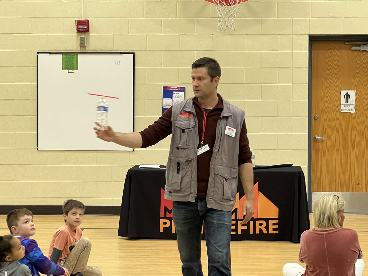 Kicking off our Cultural Arts afternoon with a science presentation by Museum at Prairie Fire!