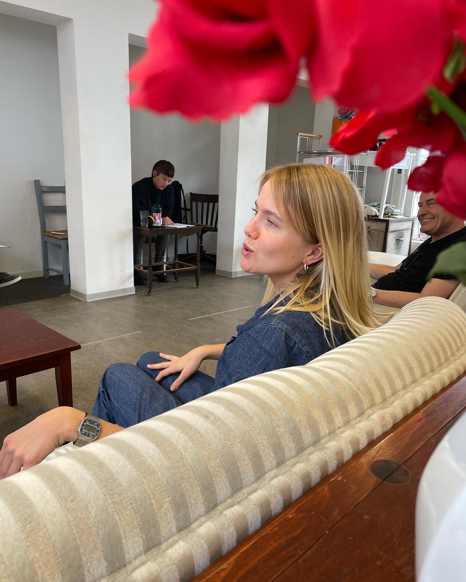 English_Theatre's tweet photo. And while we are already in the final stage rehearsals, here is a little insight into rehearsal week two.
#rehearsals #theatre #english #hamburg #theatrelife #actorslife #preview #stage #life #performance #comedy https://t.co/7HmtReNC4i