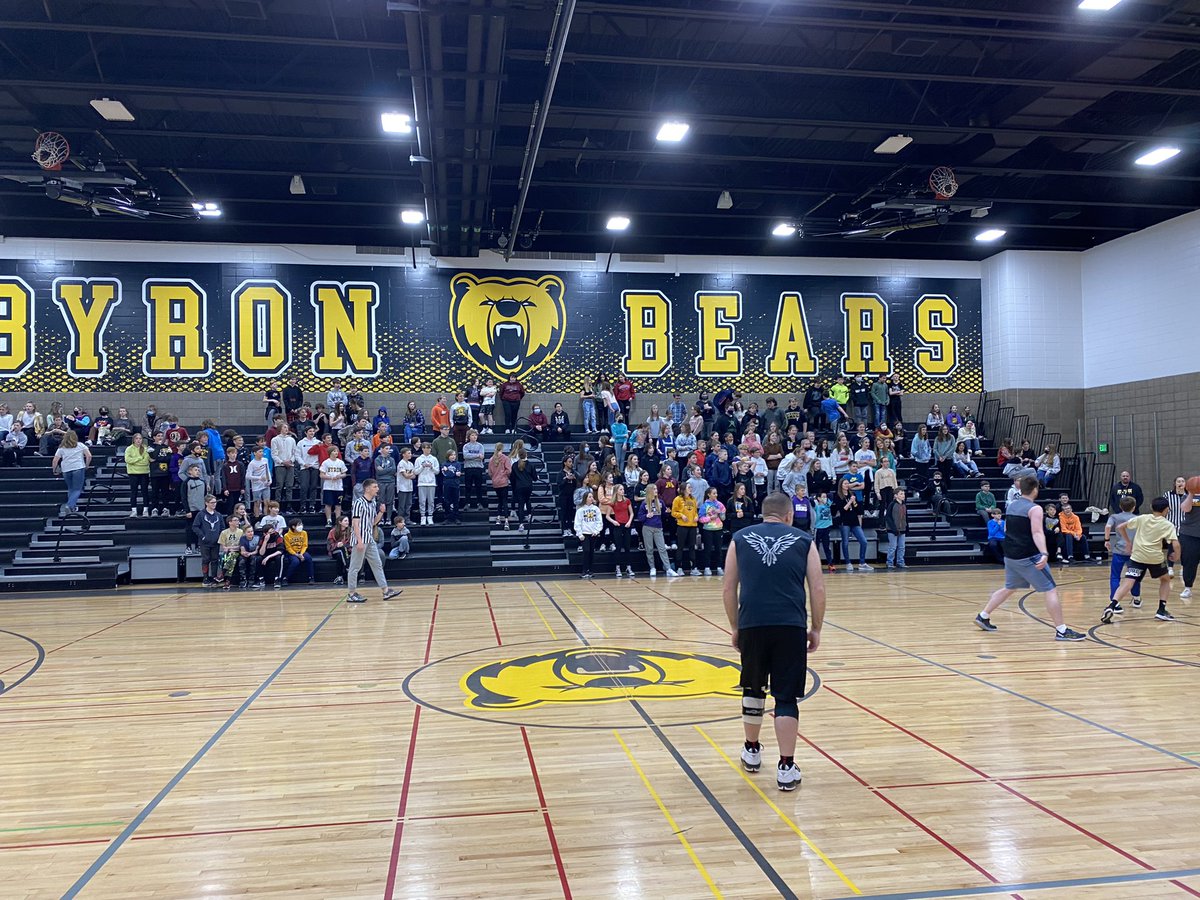 Pat_McCarthySC's tweet photo. Staff vs student games were so much fun!!  Building relationships @ByronMSBears https://t.co/gbs6wiqUgM