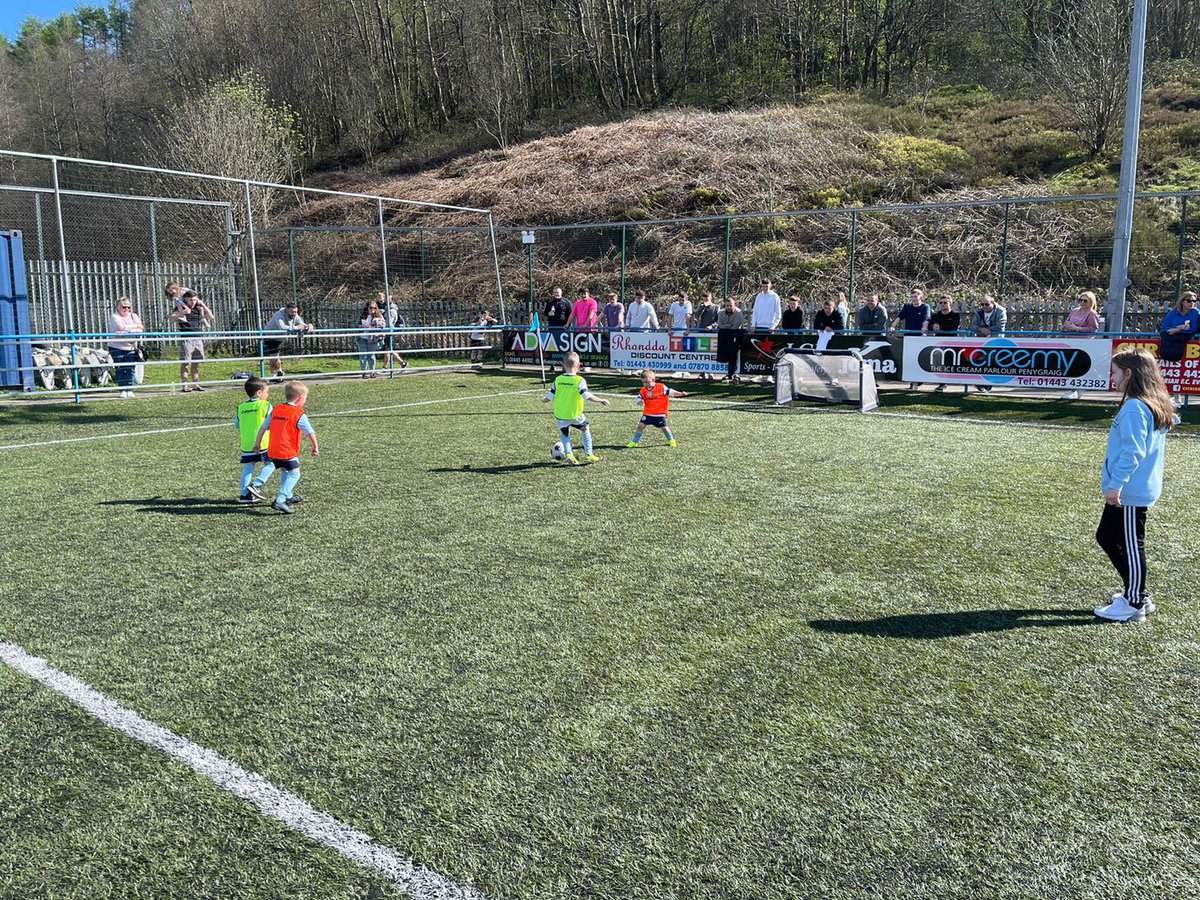 CamUtdAcademy's tweet photo. This is why this club is so good!!
@CambrianBgc 🧤 @hally100 walking out with his Son Teddy who is in our #CamArmyInfantry 
2 generations representing the same club!! 
Not the result they wanted....but what an experience for the boys!! 
Well done to Jago Shaiyon &amp; Tye who were 👏🏻 https://t.co/bxtpDNjIgB