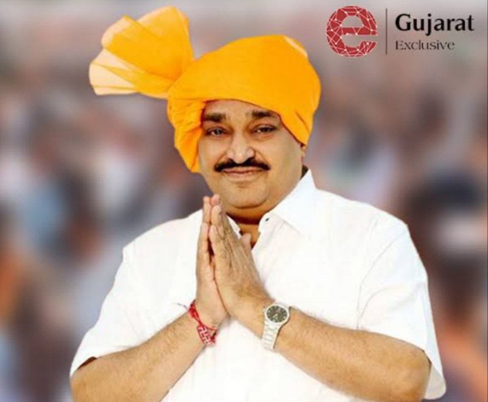 ChiragKadodia's tweet photo. *વાંસદા ની સાધુ સંતો ની ભૂમિ, સંસ્કારી નગરી, અને પાવન ધરા પર રાજનીતિ ના ચાણકય,અને ભારત માં સૌથી વધારે મતો થી જીતનાર, અને ગુજરાત ભાજપ ના યશસ્વી અધ્યક્ષ એવા માનનીય શ્રી સી આર પાટીલ સાહેબ નું વાંસદા ખાતે ખુબ જ દિલથી હાર્દિક સ્વાગત છે.*

*પધારો મ્હારે ગાવ પાટીલ જી* @PatilOffice https://t.co/aRECojFkss