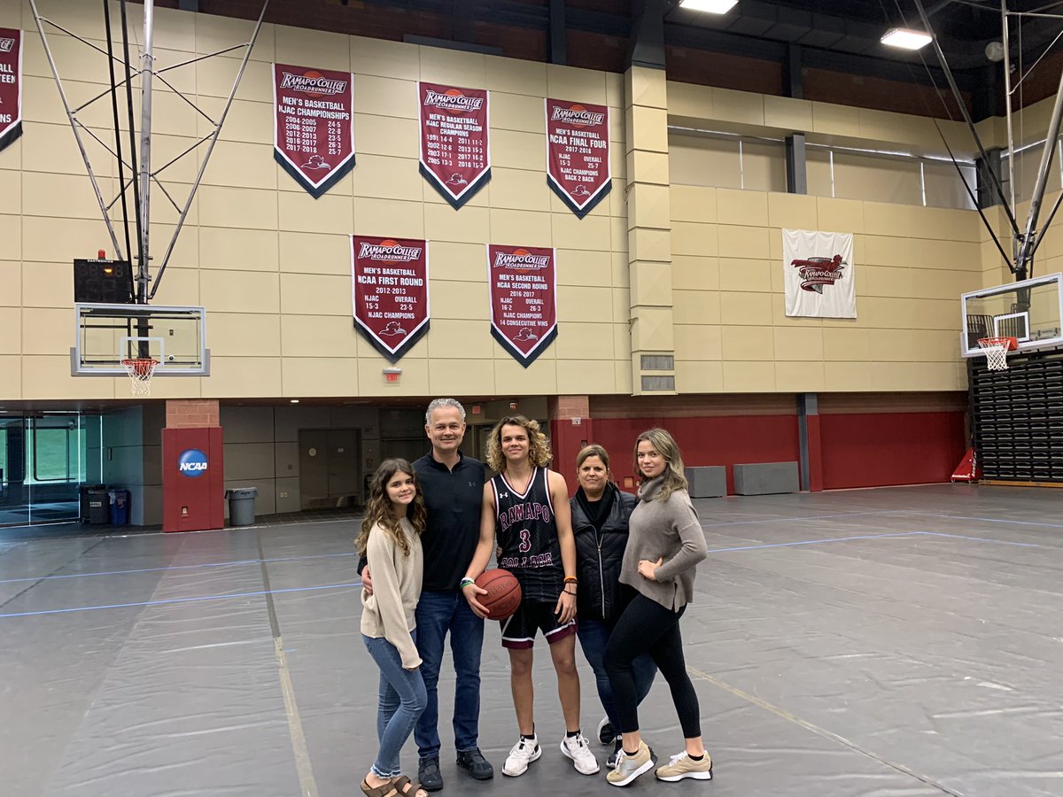 Juuuuuude2's tweet photo. 100% committed!! Extremely excited and thankful for Coach McBreen and the staff giving me this opportunity. Can’t wait to get to work!!! @RamapoCollegeNJ @rcnjmbb @YarrellGary @JP2SPORTS @SeanMur36840443 @WvReignHoops @natesmithbball @HereGoJayAgain https://t.co/7ImQevobHP