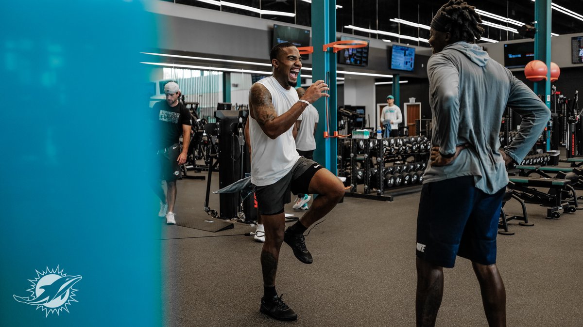 MiamiDolphins's tweet image. Let&apos;s. 😤
Get. 😤
It. 😤