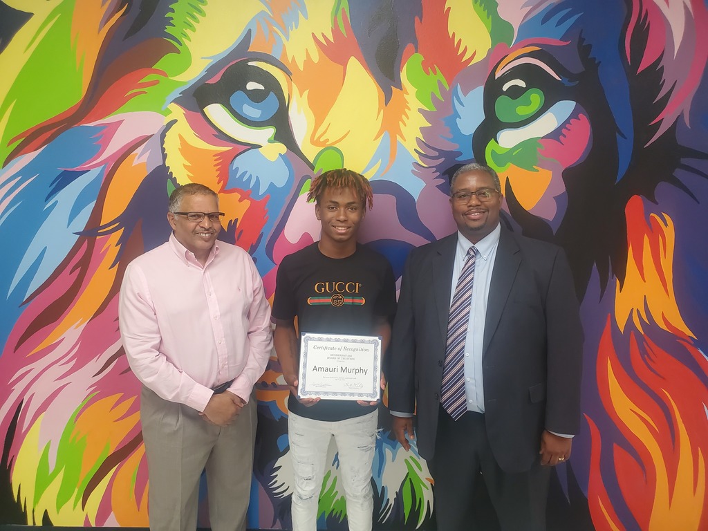 HendersonISD's tweet photo. Amazing job Amauri Murphy! This middle schooler beat the school record in high jump that had been set at 5'11" since the 1980's. He was recognized this week by the school board. #LiveLikeYouROAR! https://t.co/3o9i1m5QM3