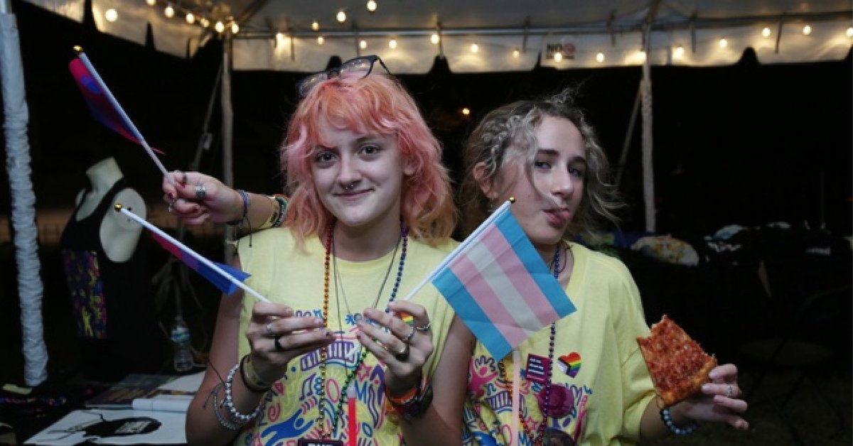 Support the LGBTQ+ community with your time and compassion. Make a difference in your community. FabAF is currently looking for volunteers for upcoming events. Details and volunteer signup are in the links below.
Events
buff.ly/3KLAc5L
Volunteer 
buff.ly/37VztAI