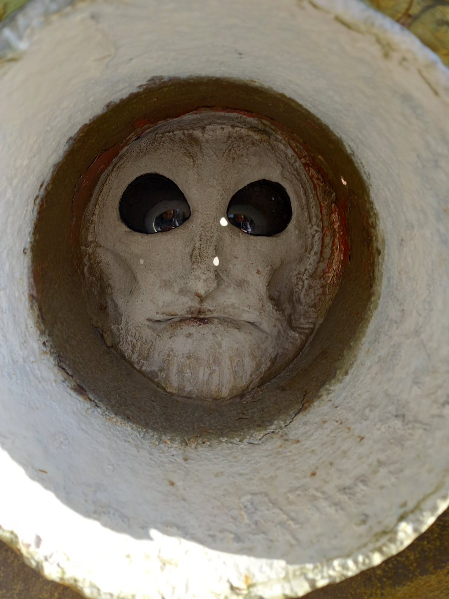 Qorxulu düzəltmək istəyiblər şirin alınıb😄
Ps:məni kimi)