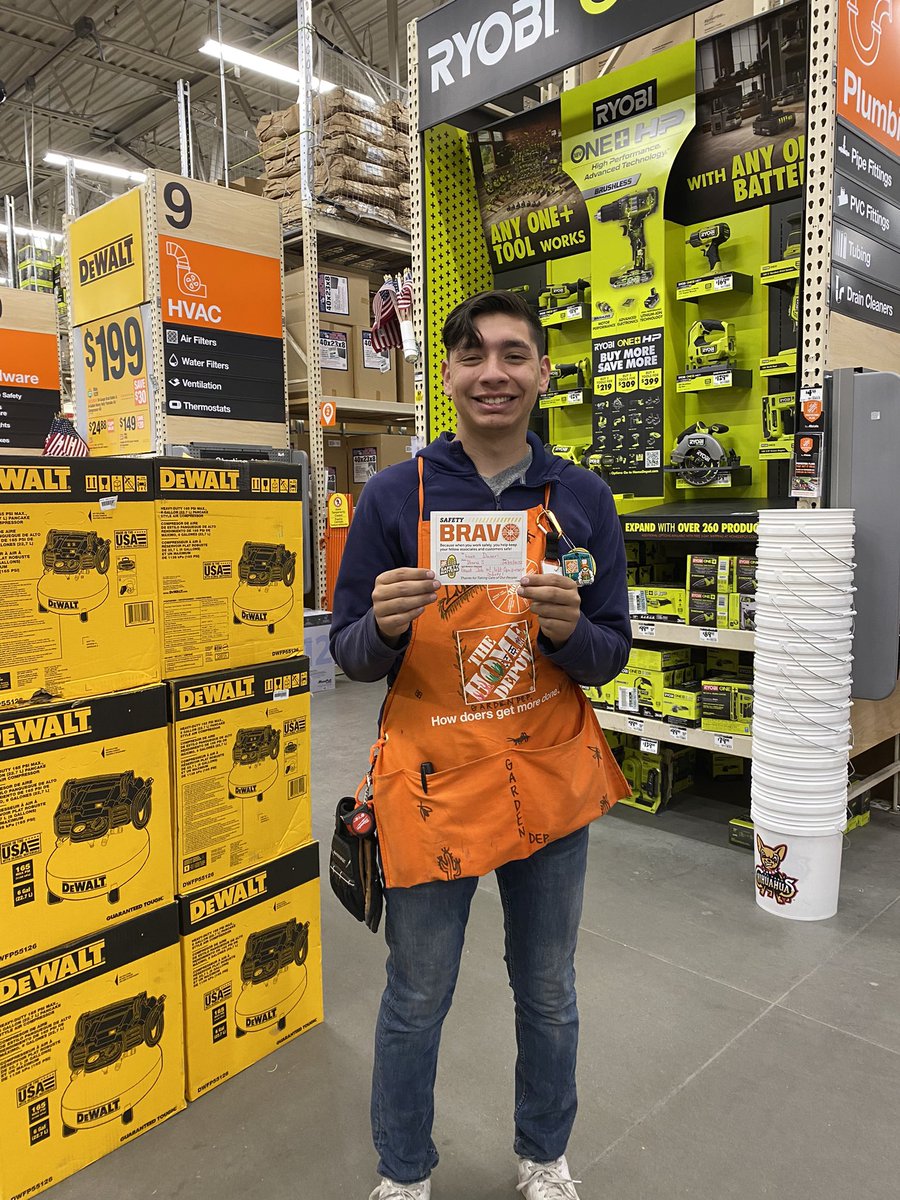 Great Job to Luis in Garden! Only 4 months with HD and doing an excellent job with lift equipment safety. Thank you Luis! <a href="/Dalton8523/">Dalton8523</a> <a href="/Kevin_Felix_/">Kevin Felix</a> <a href="/Yolanda_8523/">Yolanda ASDS 8523</a> @Fuerstenberg15 <a href="/krys_ann88/">Krystal Mora</a> <a href="/Danny_Houze/">Danny Houze</a> @OscarM_8523 @_Nanaa21