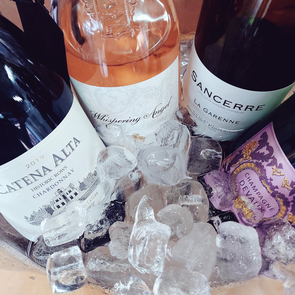 majesticnhm's tweet image. Some absolute belters open for tasting this weekend! Last few days of fine wine week! #majestic #majesticnotts #devaux #catenaalta #whisperingangel #sancerre #lagarenne