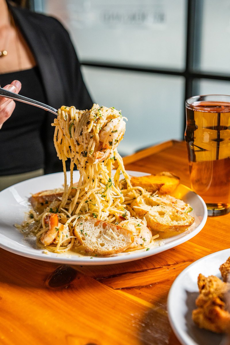 We're open this weekend for all your brunching and lunching needs!