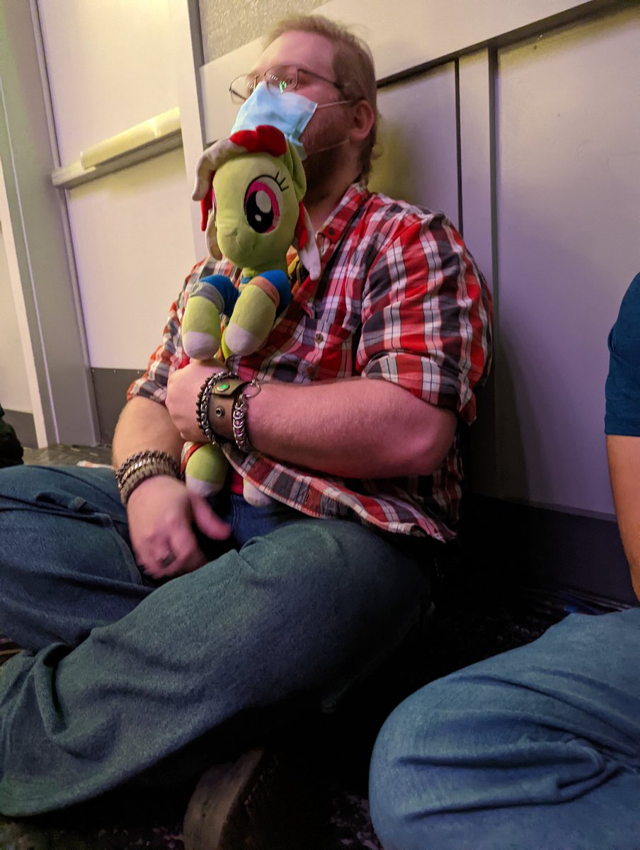 flutterpriest's tweet image. Milk @FimBarcast #BABS2022 #BABScon @Fiaura_Tanks