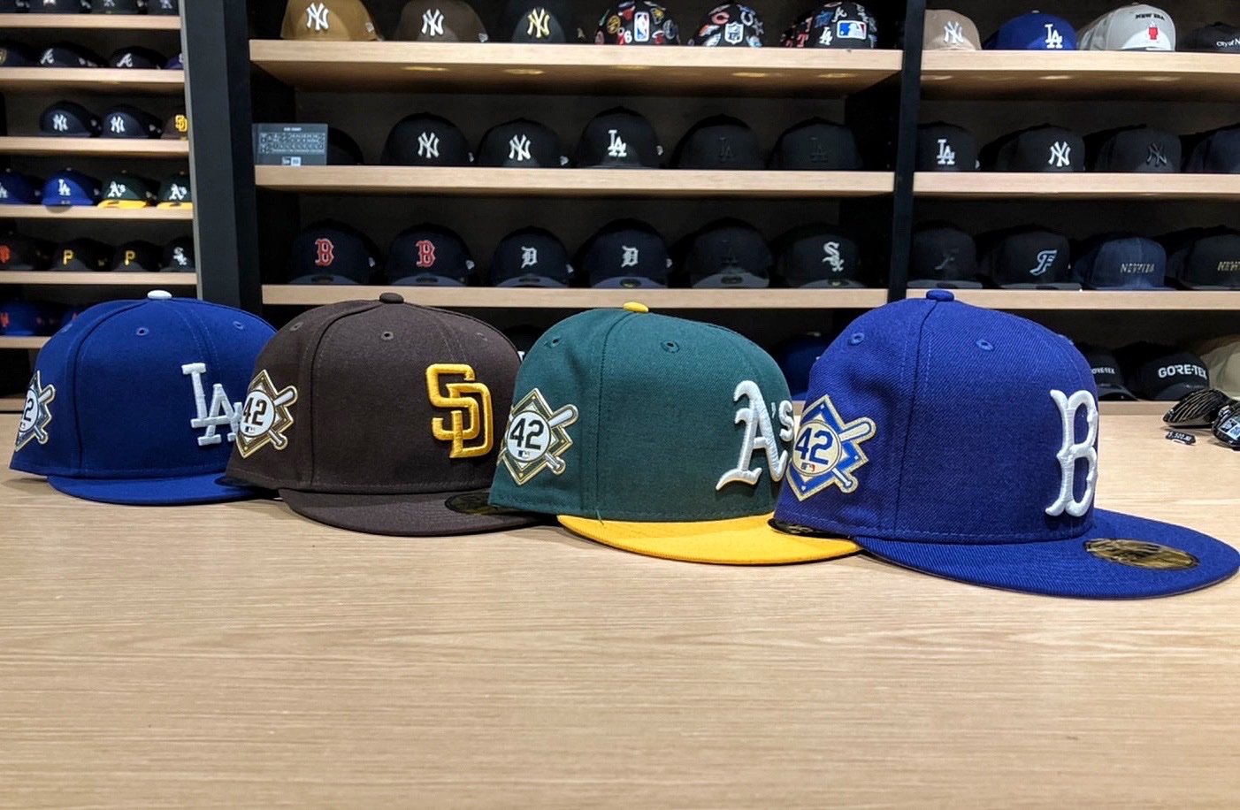 New Era Kawasaki Jackie Robinson Day 毎年メジャーリーグで開催されるイベント ジャッキー ロビンソン デイ をフィーチャーしたメモリアルキャップが ニューエラ川崎 にて本日発売 当店では画像の4チームのみの取り扱いとなりますので ご注意 New Era Kawasaki Jackie Robinson Day 毎年メジャーリーグで開催されるイベント ジャッキー ロビンソン デイ をフィーチャーしたメモリアルキャップが ニューエラ川崎 にて本日発売 当店では画像の4チームのみの取り扱いとなりますので ご注意