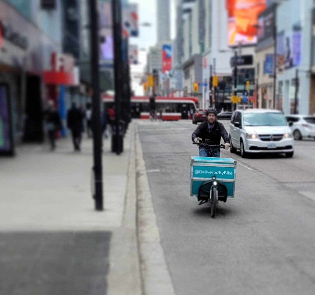 Be the change you want to see 🌿

#YongeStreet #BikeTO #DecadeOfTheCargoBike #Bikes4Climate #Delivery #LastMile #ClimateEmergency #ActiveTO #TOpoli