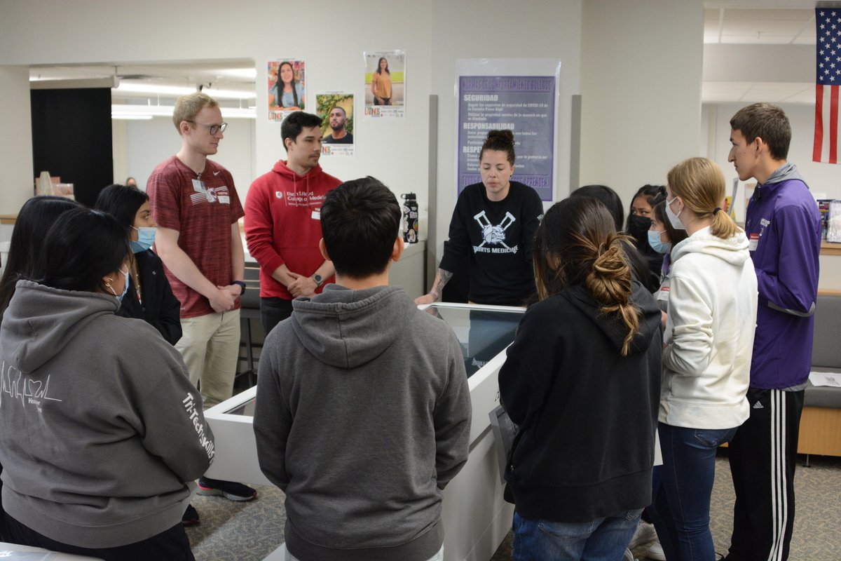 PascoSD1's tweet photo. The @WSUSpokane Latino Medical Student Association (LMSA) partnered with @pasco_high to present health care information to students as a part of the Legacy Mentor Mentee Program. Over 20 students interested in the medical field participated in hands-on demonstrations. #wearepasco https://t.co/Qm8z9MHWBZ