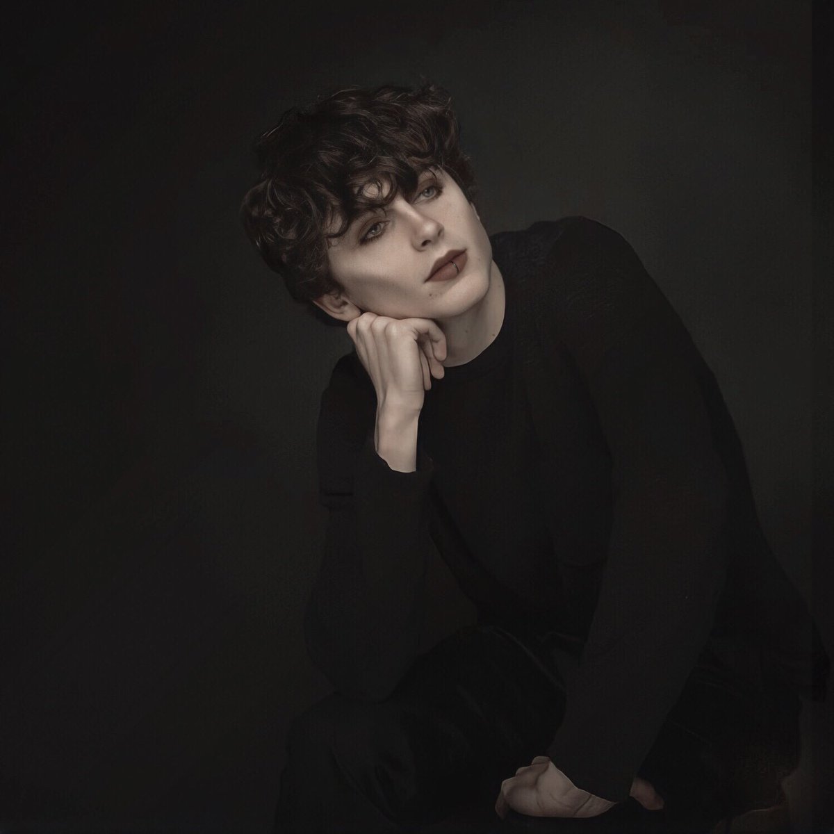 fiImvauIt's tweet photo. ㅤㅤㅤㅤㅤㅤㅤㅤㅤㅤㅤㅤㅤㅤㅤㅤㅤㅤI've heard the strange madness long growing in your soul, in your isolation but you fortunate in your ignorance. https://t.co/o3mSWntxGT