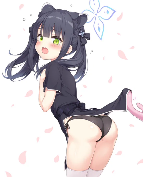シュエリン
ロリとおもちゃ(大人)と黒パンツ
 #ブルアカ 