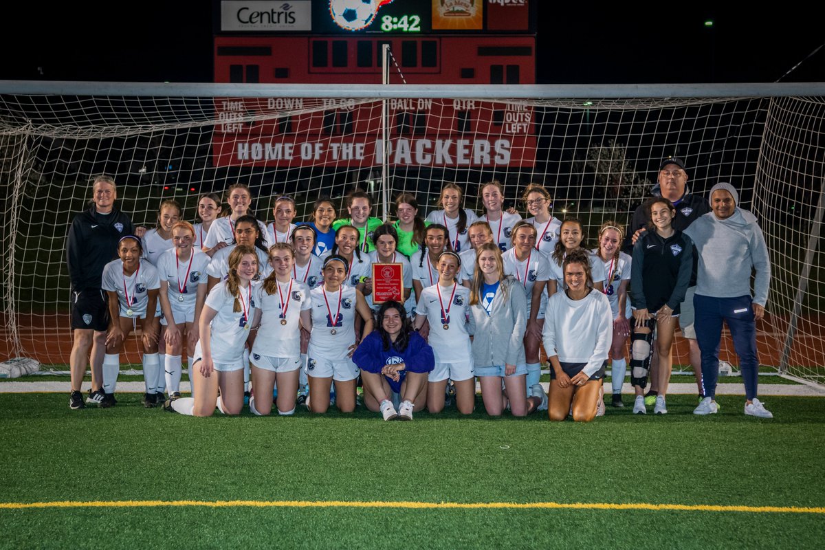mastrfish's tweet photo. Omaha South Invite Champs! Back to Back. 🦅⚽️🔥@opsCHS_Gsoccer @OCBroadcasting https://t.co/EsWrQy32uy