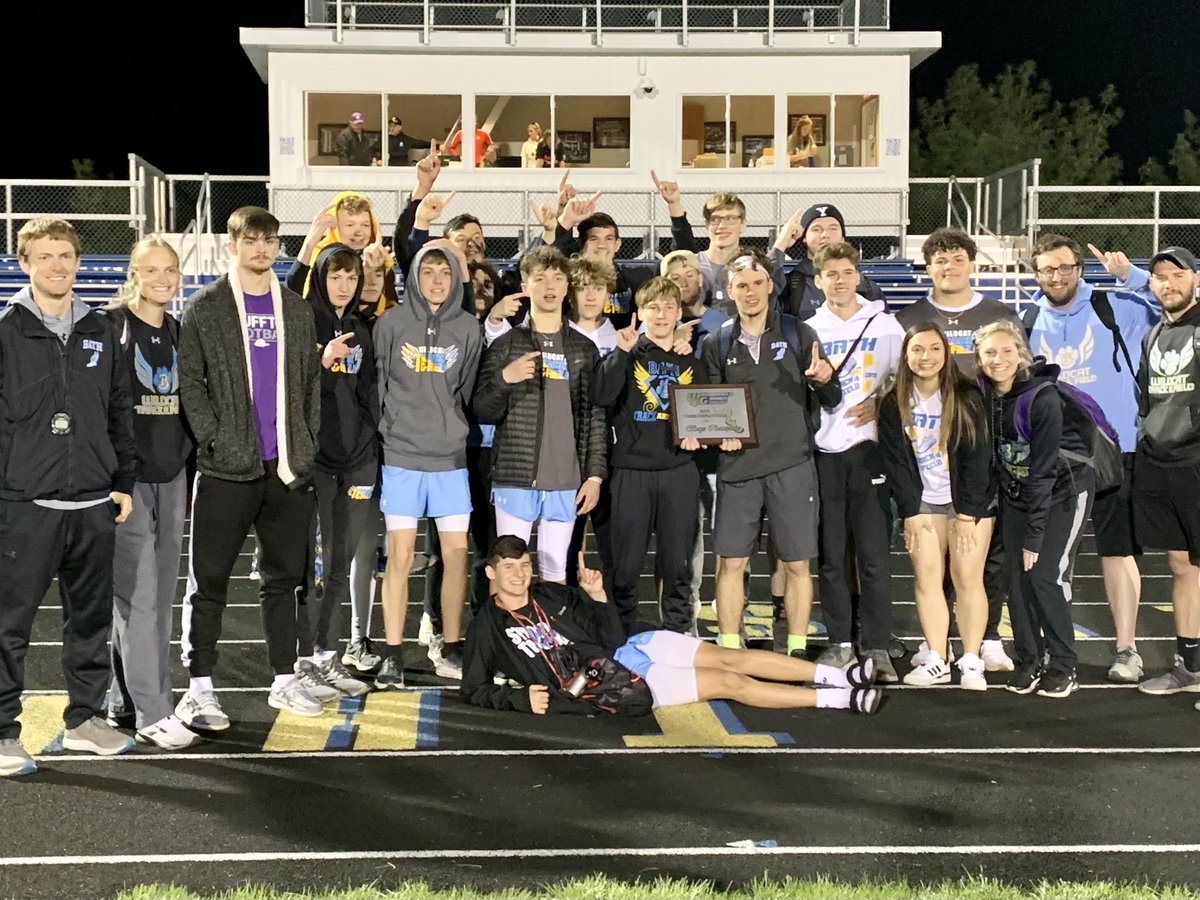 bhs_blufftonu's tweet photo. Waynesfield Invitational Champions!! So proud of this group of boys! https://t.co/CL1VMZlrG3