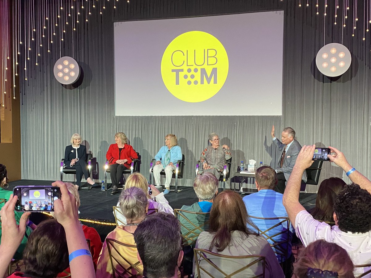 LoraStocker's tweet photo. The #DorisDay tribute at #TCMFF was absolutely delightful! As an added bonus, I finally got to connect with my friend and fellow Doris super fan @HannahKJack! https://t.co/FIXej4v1q0