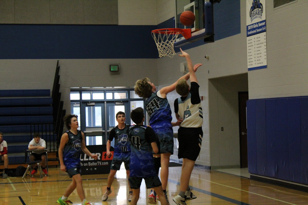 Starting #PrepHoopsLIVE with a win for SSA Elite 2025 White over Starks Elite 2025  61 - 56  
<a href="/CaidenNewell/">Caiden Newell</a>, <a href="/bretonspikes/">Breton Spikes</a>, <a href="/RuderDawson/">Dawson Ruder</a>, Jordan Jones